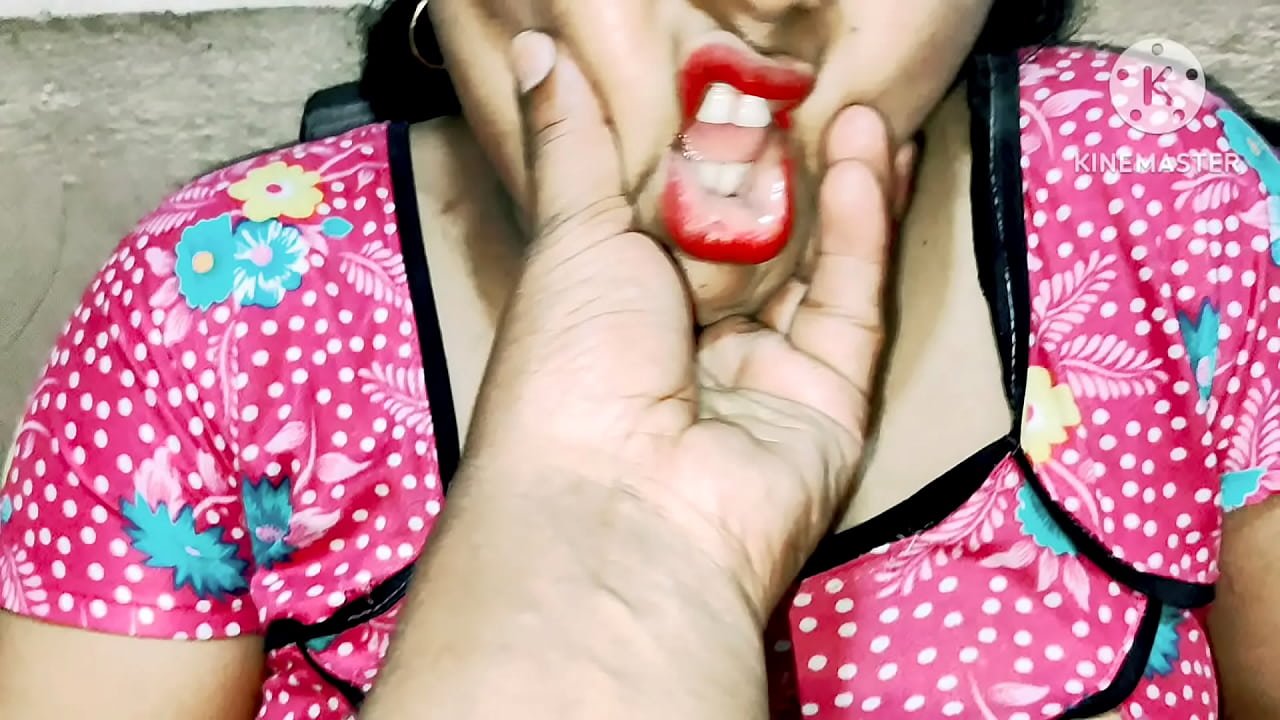Indian Desi bhabhi fuking neighbour boy’s